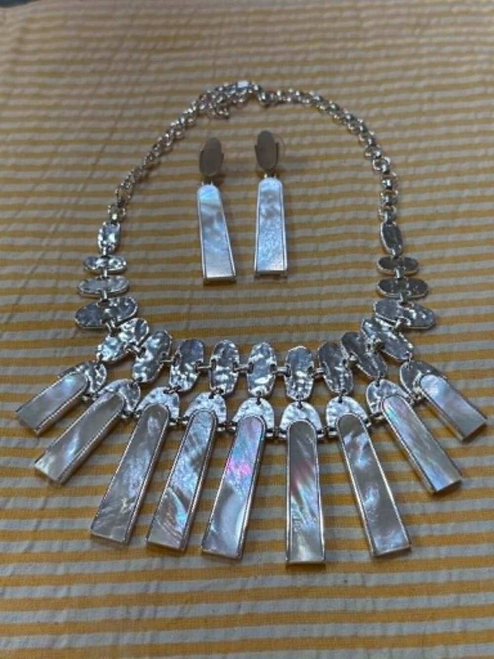 KS set Mimi necklace and Carson earrings in silver